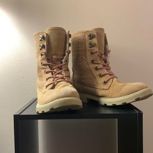 Tan with Fuzzy Inside Boots